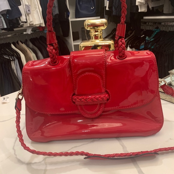 Valentino Garavani Patent Leather handbag 👜 - Picture 5 of 8